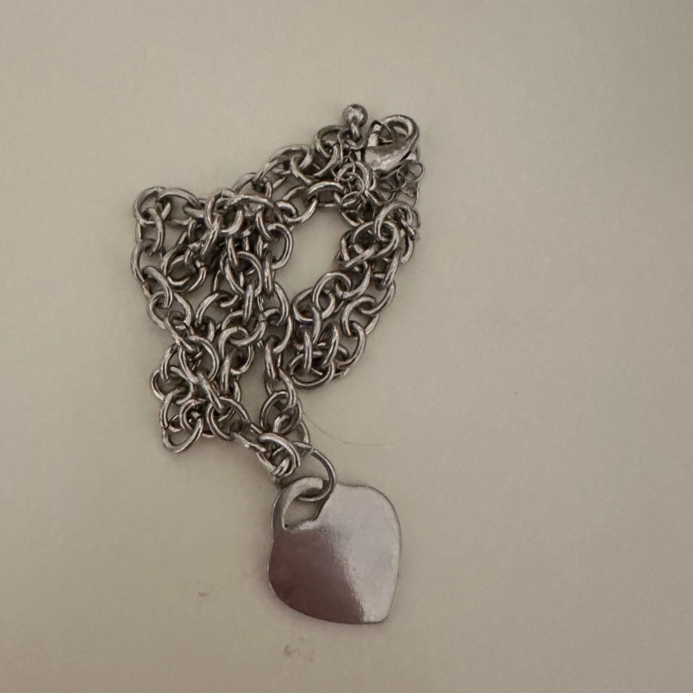 Urban Outfitter’s chain necklace with heart pendant